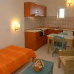 Aparthotel Trianta Hotel Apartments 2*