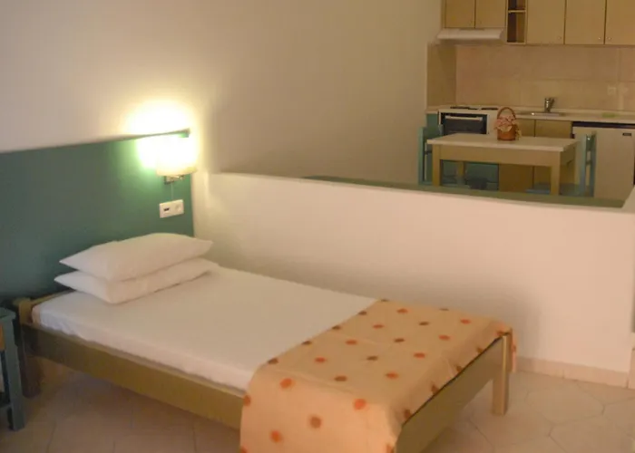 Trianta Aparthotel Ialysos (Rhodes)