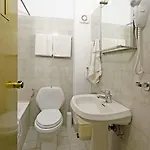 Trianta إياليسوس