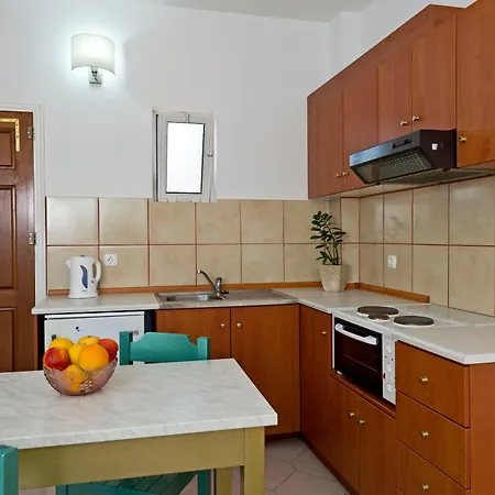 Trianta Hotel Apartments Aparthotel