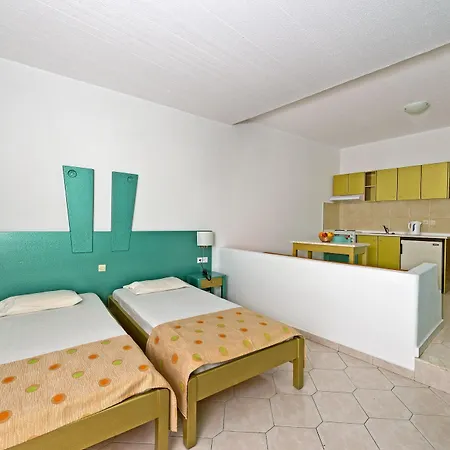Lejlighedshotel Trianta Lalyssos