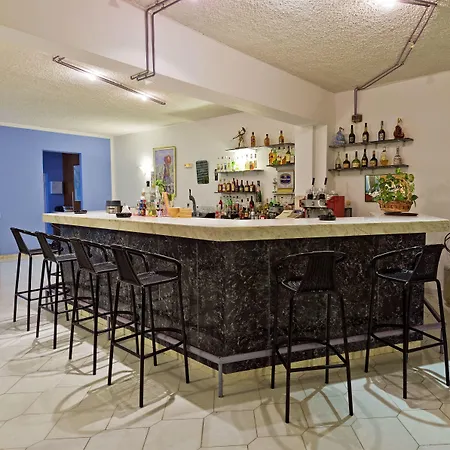 Trianta Hotel Apartments Ialysos (Rhodes)