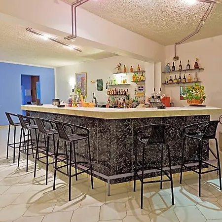 Trianta Lejlighedshotel Lalyssos