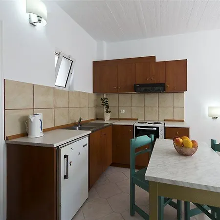 Trianta Apartahotel