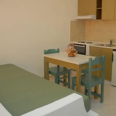 Trianta Hotel Apartments Aparthotel