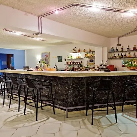 Lejlighedshotel Trianta Lalyssos