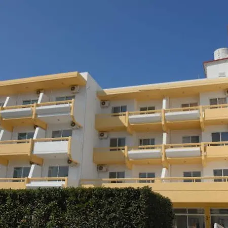 Aparthotel Trianta Hotel Apartments 2*