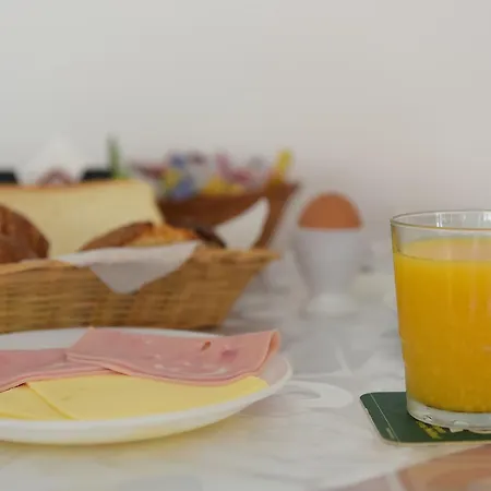 Trianta Hotel Apartments