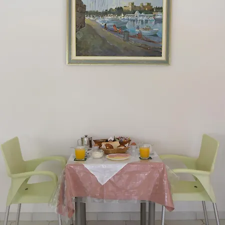 Apart Otel Trianta 2*