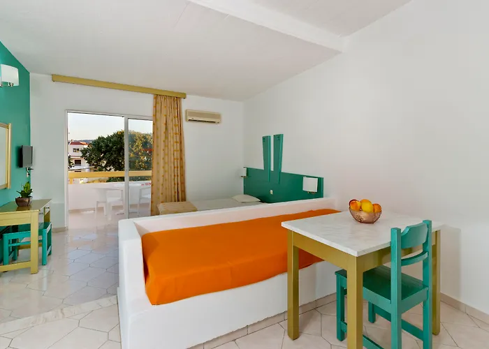 Trianta إياليسوس