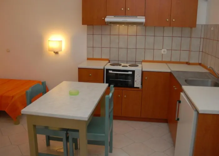 Trianta Aparthotel Ialysos (Rhodes)