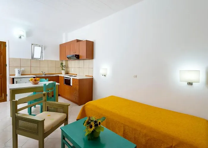 Trianta Aparthotel Ialysos (Rhodes)