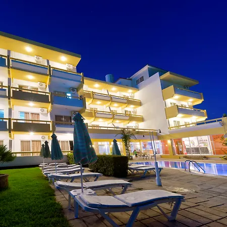 Trianta Hotel Apartments