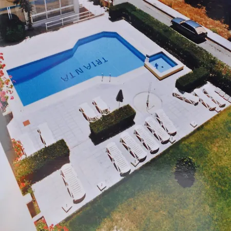 Trianta Hotel Apartments 2*