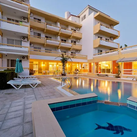 Trianta Hotel Apartments Aparthotel