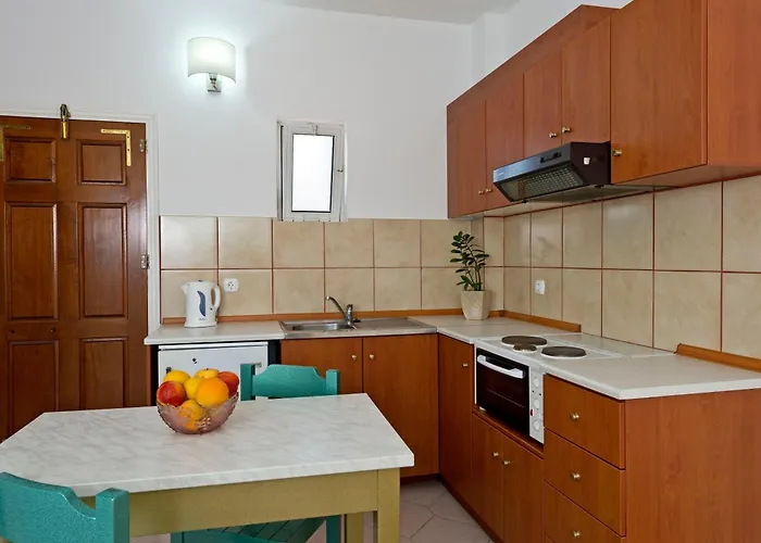 Trianta Aparthotel