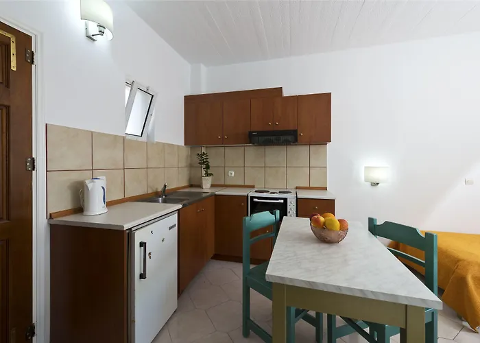 Trianta Aparthotel